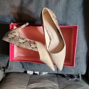 Kelly & Katie Zariya Heels | Nude and Snakeskin | Size 7 1/2